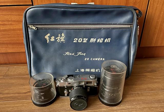 上海送宝：一套过手的红旗20相机，一段可以储存的收藏记忆