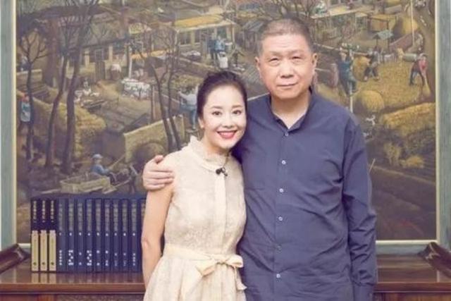 马未都小学没毕业，为何能建立起百亿收藏帝国？海岩老梁看法不一