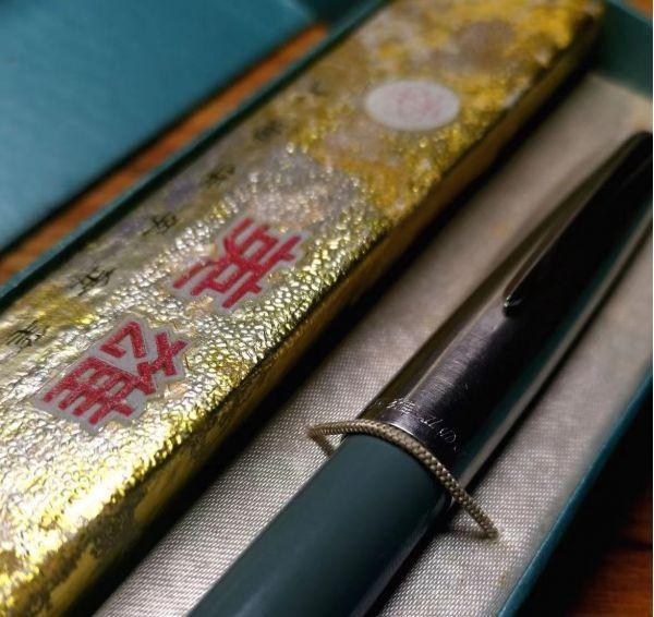 这群人爱好收藏这东西，“英雄”钢笔受青睐