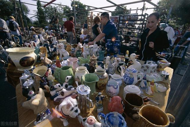 古玩收藏家深陷古玩市场泥潭，未来古玩收藏一片黑暗，小心割韭菜