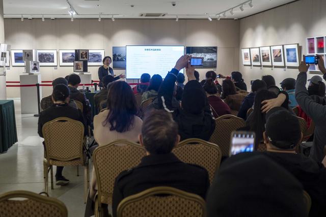 对话｜李欣：中国摄影收藏处于欧美七八十年代起步阶段